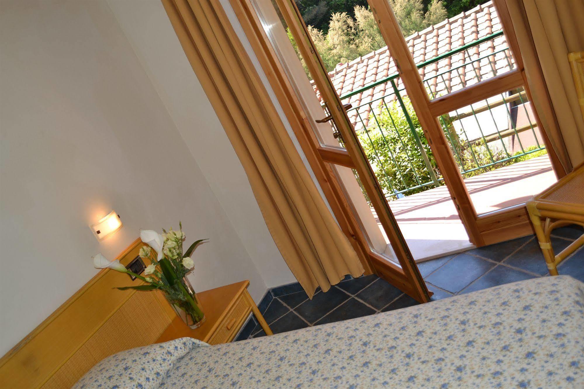 Danila Hotel 3*
